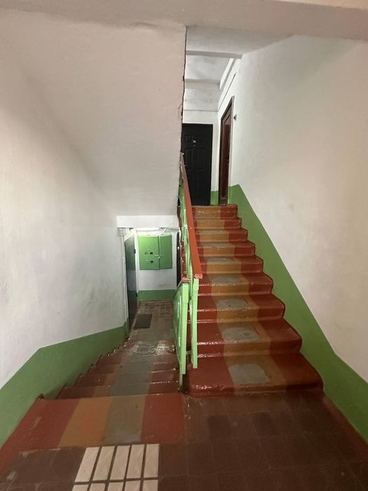 Продам 2 комнатную квартиру