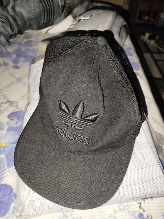 Vând Șapcă adidas black cu qr