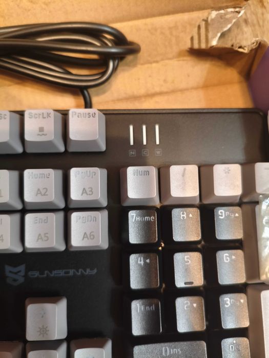 Tastatură mecanică Qisan pentru gaming, 104 taste,iluminare LED, USB