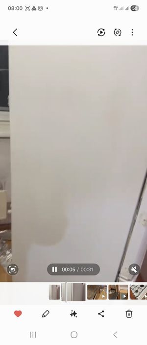 Холодильник Веко белого цвета
