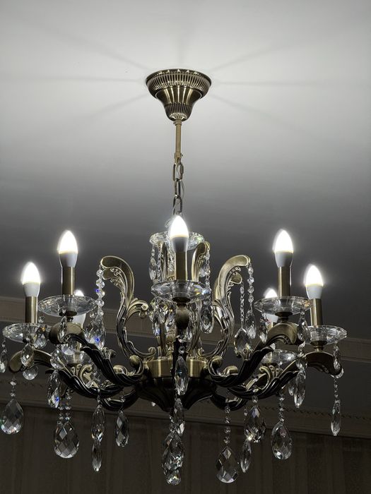 Шикарная люстра для интерьера