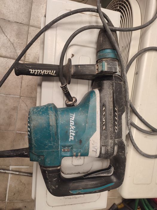 Перфоратор макита HR4013C