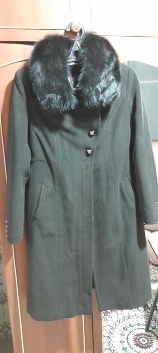 Продаётся женское пальто