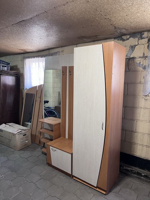 Прихожая мебель.