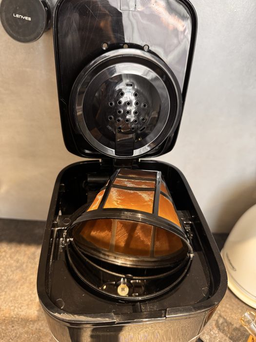 Кофеварка. Подойдет для чаев.