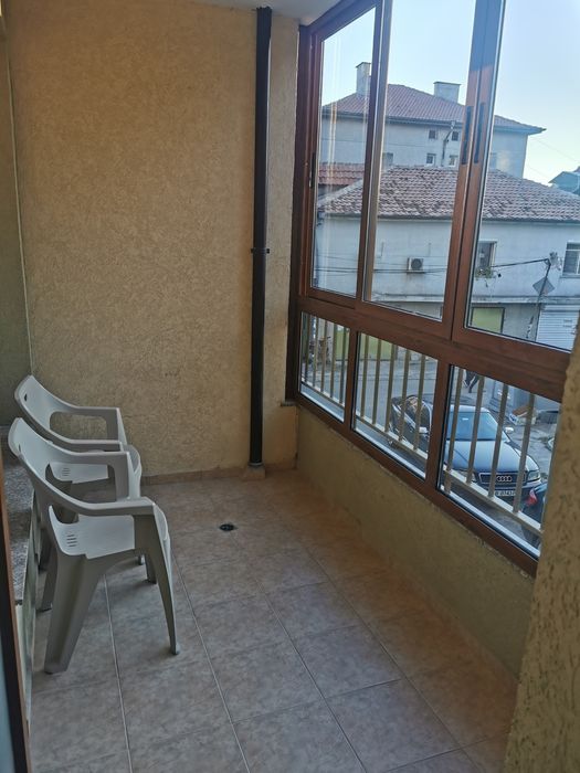 Дава се под наем Двустаен апартамент в Варна, Цветен квартал - 60 кв.м за 459 € - Снимка #8