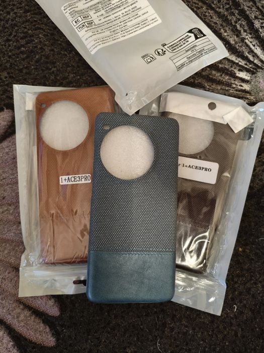 Продам чехлы на смартфон.