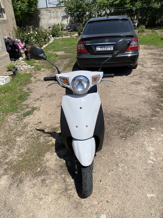 Японский скутер Сузуки suzuki lets