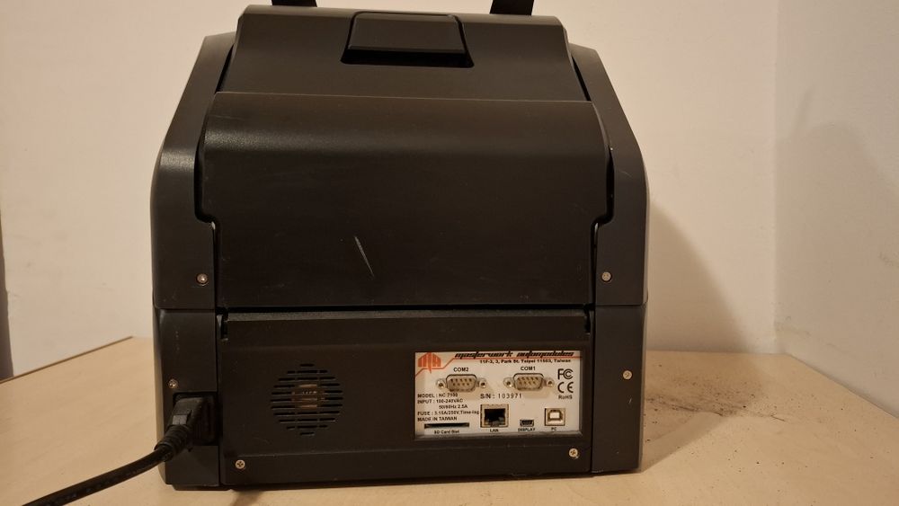 NC7100 cu cablu de alimentare CA NOUA ! (18 ore de functionare)