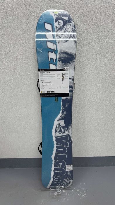 placa noua snowboard nitro alternator x volcom L162cm