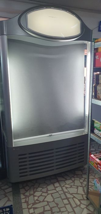 Хладилна витрина