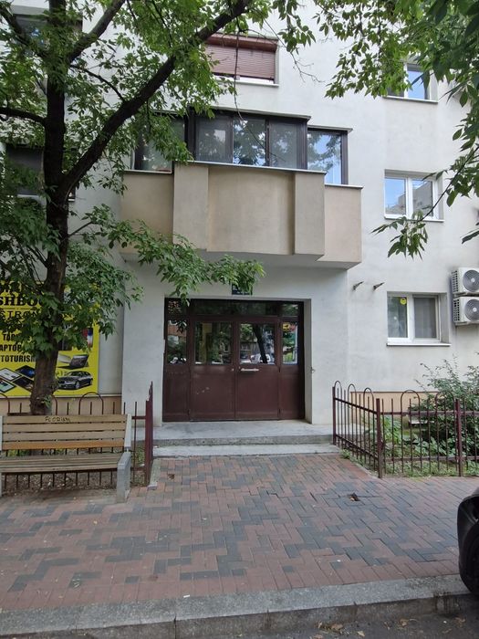 Apartament 3 camere mall vitan