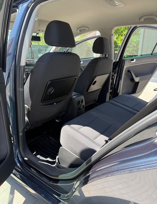 VOLKSWAGEN Golf Plus 2010 — imagine 3
