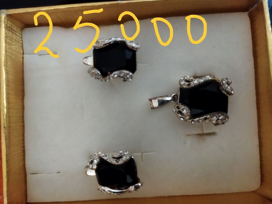 Продам серебренные комплекты