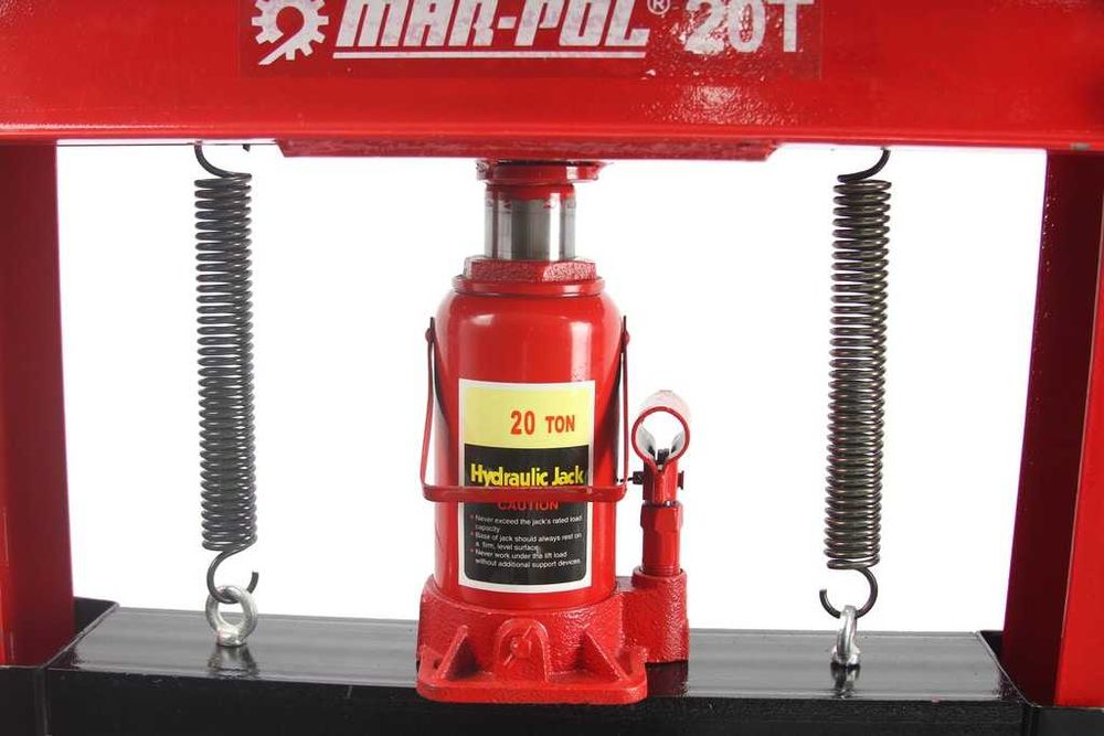 Хидравлична преса 20тона с бутилков КРИК 300 – 950 ММ MAR-POL