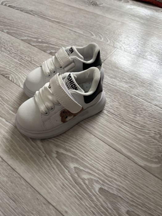 Кроссовки детский