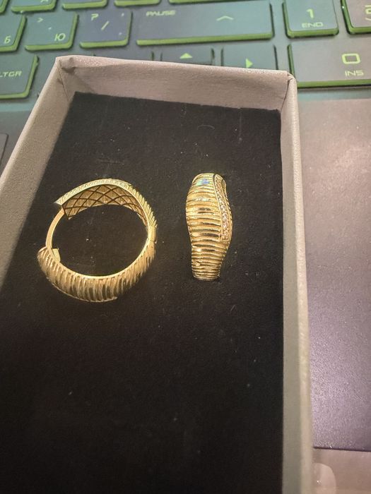 Красивые золотые серьги 585 пробы
