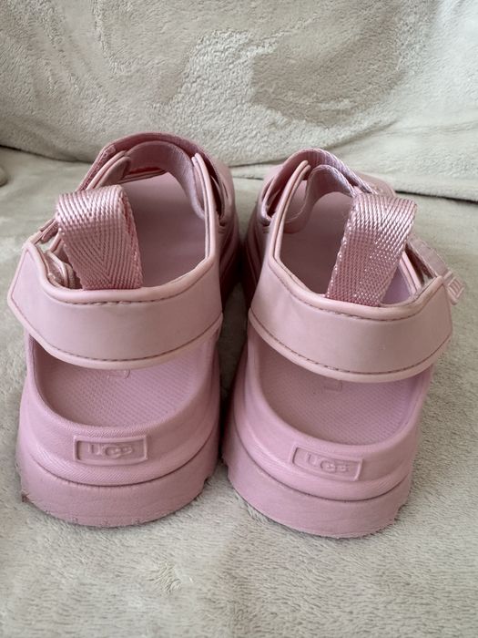 UGG  розови сандали