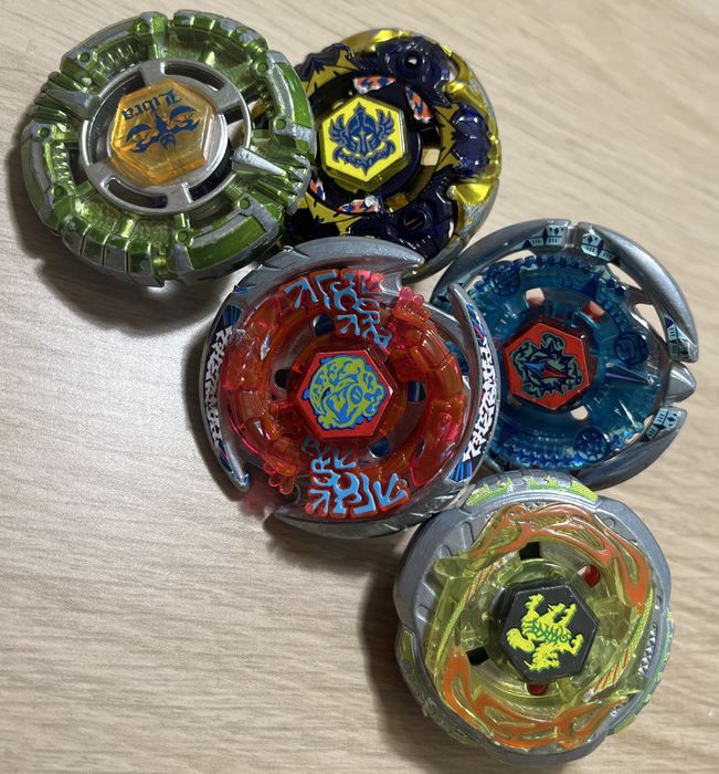 Beyblade, Бейблейд части и изтрелвачки
