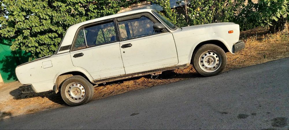 Жигули 07 белый пять скоростей коробка