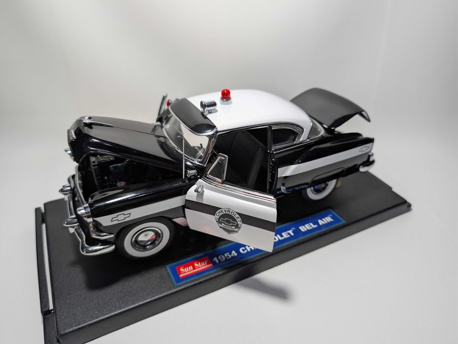 Macheta Sun Star 1:18, 1954 Chevrolet Bel Air Police