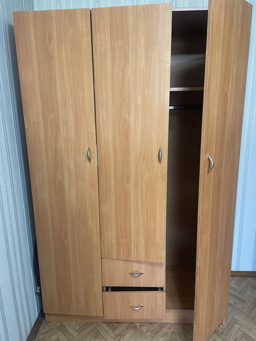 Продам шкаф