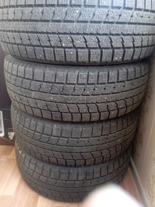Продам зимние Шины 225/60/R17