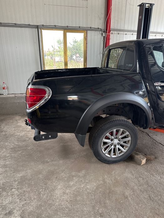 Заден кош Mitsubishi L200