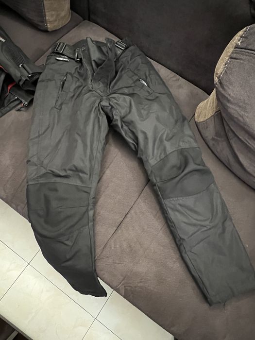 Яке, панталон за мотор