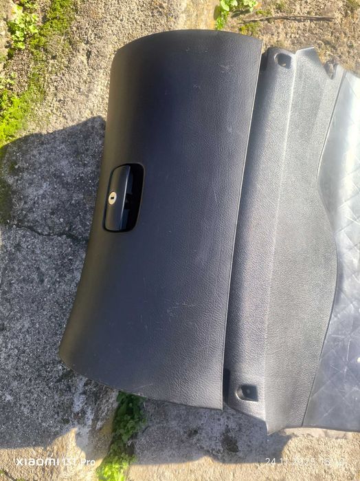 Продавам капак за жапка на VW PASSAT B5 1996-2001