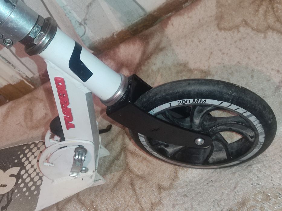 Самокат в отличном состоянии.