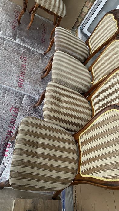 Стулья деревянные. Ножки целые