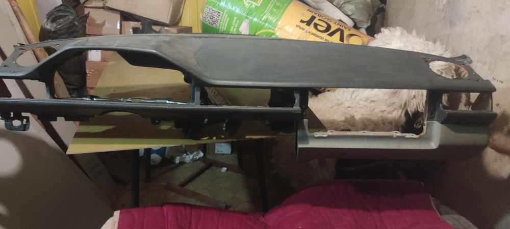 Панель Мерседес 124