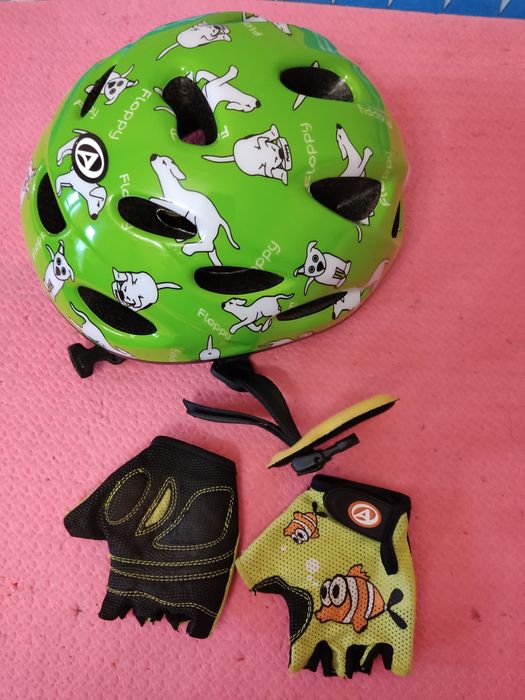 Шлем  и  перчатки