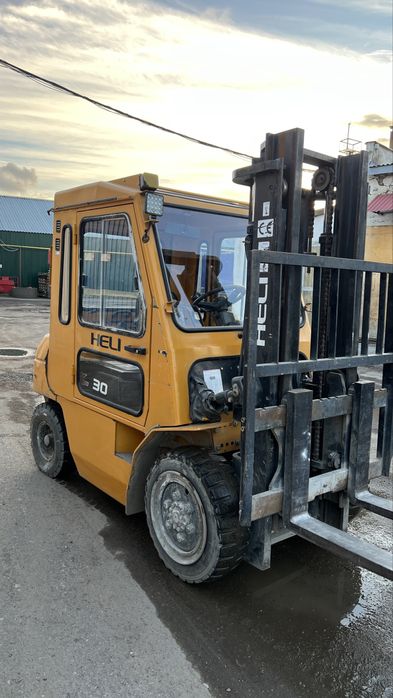 Продам Вилочный погрузчик кара торг