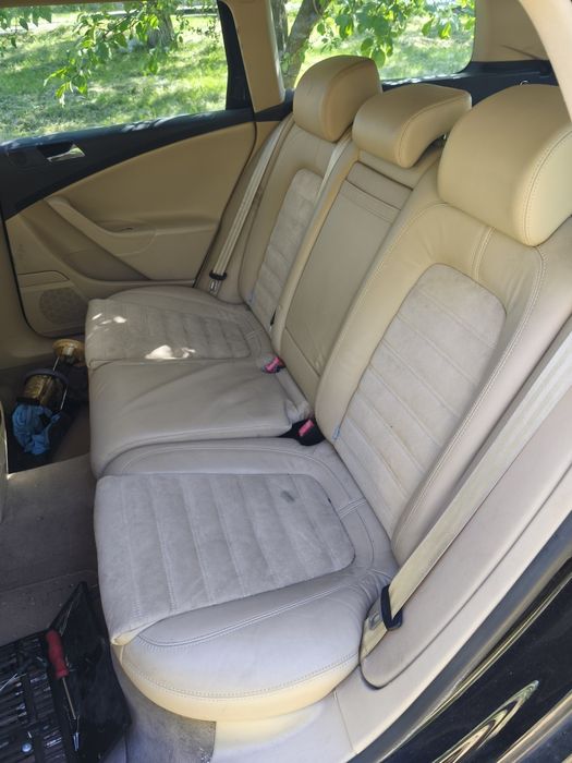 Ușă portieră dreapta spate  Volkswagen Passat B6 negru LC9X