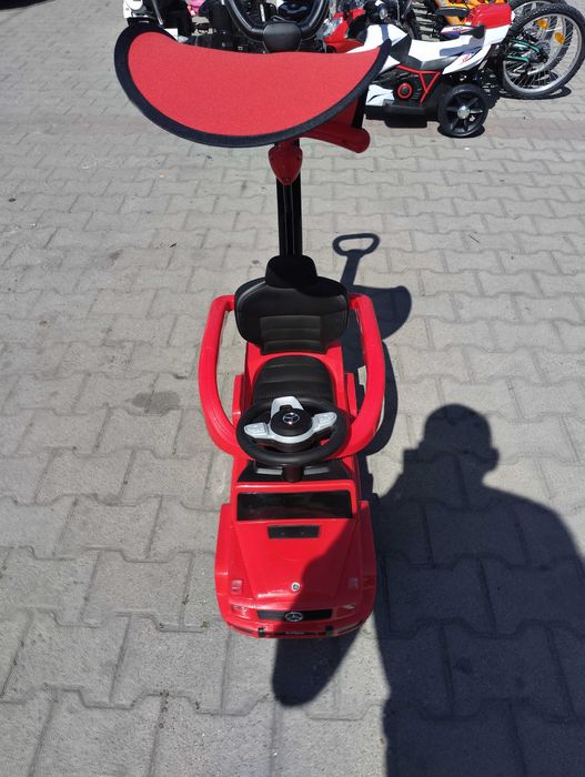 MERCEDES Кола за яздене с дръжка и сенник Mercedes-benz G350d червен