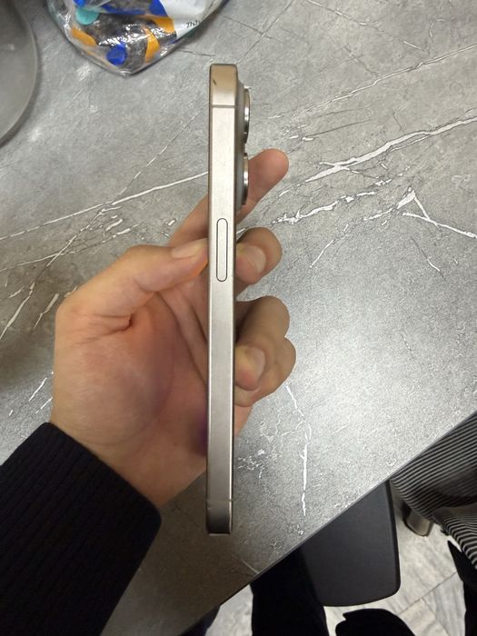 Iphone 15 pro 128 гб акумулятор 84%