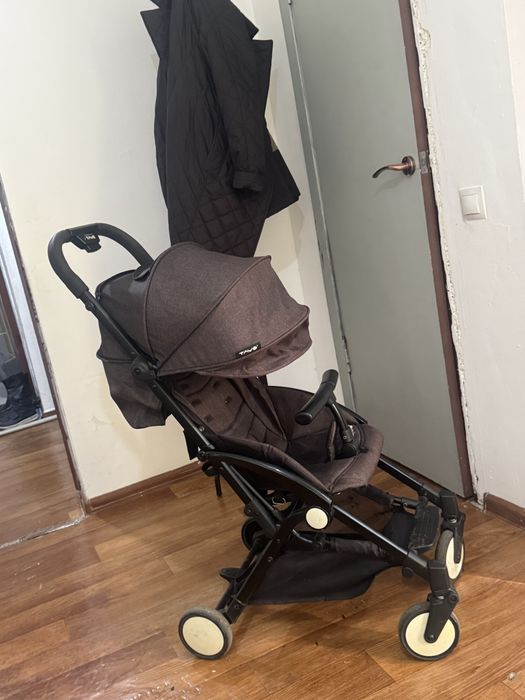 Продам прогулочная коляска легкая