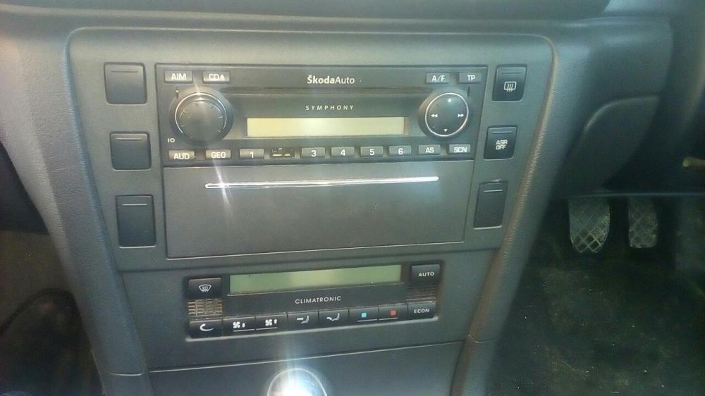 шкода супърб skoda superb 1.9 тди само на части