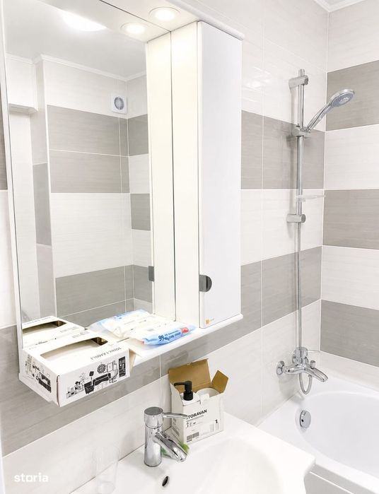 Apartament de 2 camere, decomandat, Moldova Mall, 65mp, 400 euro - Vedere 4