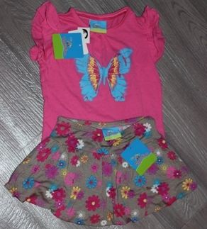 Продам красивый костюмчик