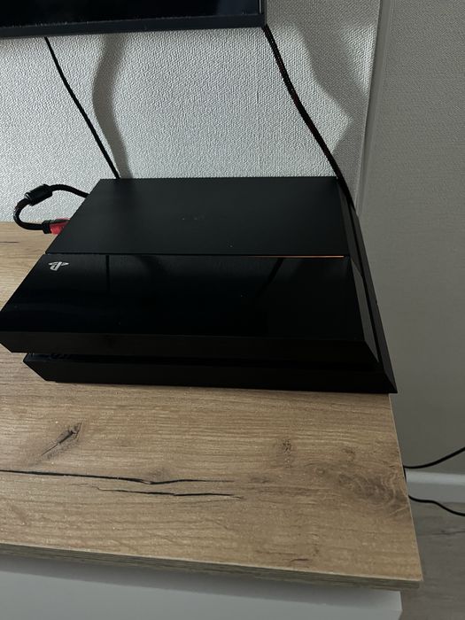 Срочно продам пс4 ps4
