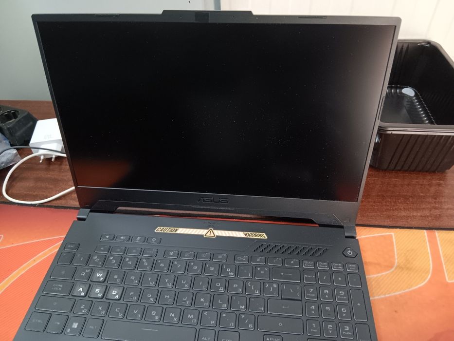ASUS TUF A15 ryzen 7 4060 RTX