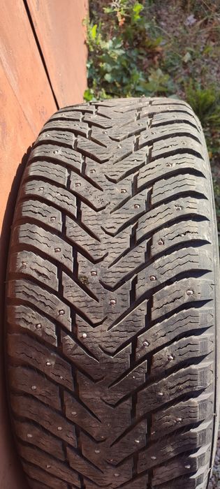 Nokian Nordman 8 SUV 265/70/16 зимняя резина шипованные покрышки шины