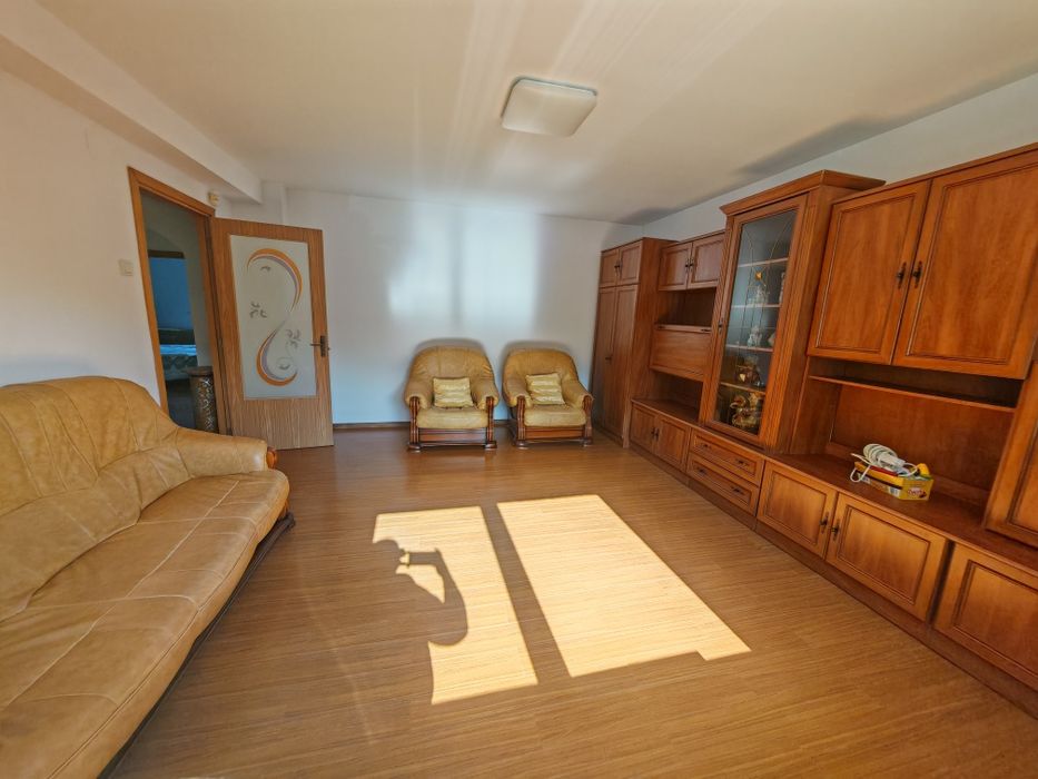 Apartament 3 camere de închiriat, Otopeni
