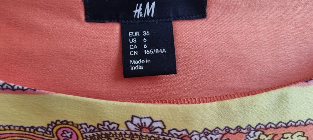 Оранжева рокля H&M, S, сатениран ефект