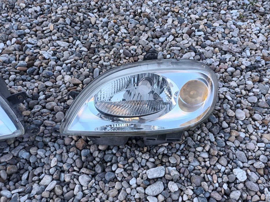 ляв и десен фар за ситроен саксо CITROEN SAXO цена за бройка