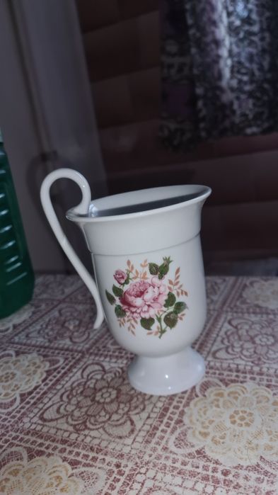 Ceainic și 2 cești.