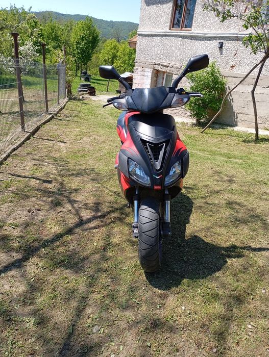 Vând Aprilia SR 80cm